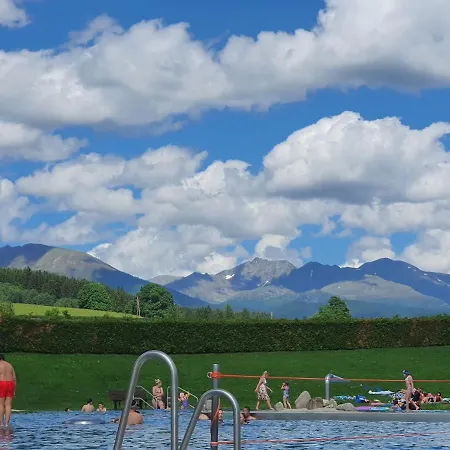 Haus Katris * マウテルンドルフ