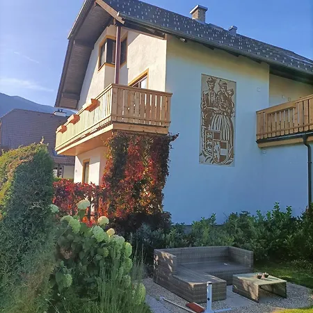 Haus Katris アパート マウテルンドルフ