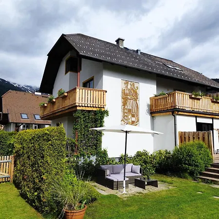 Haus Katris
