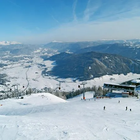 アパート Haus Katris